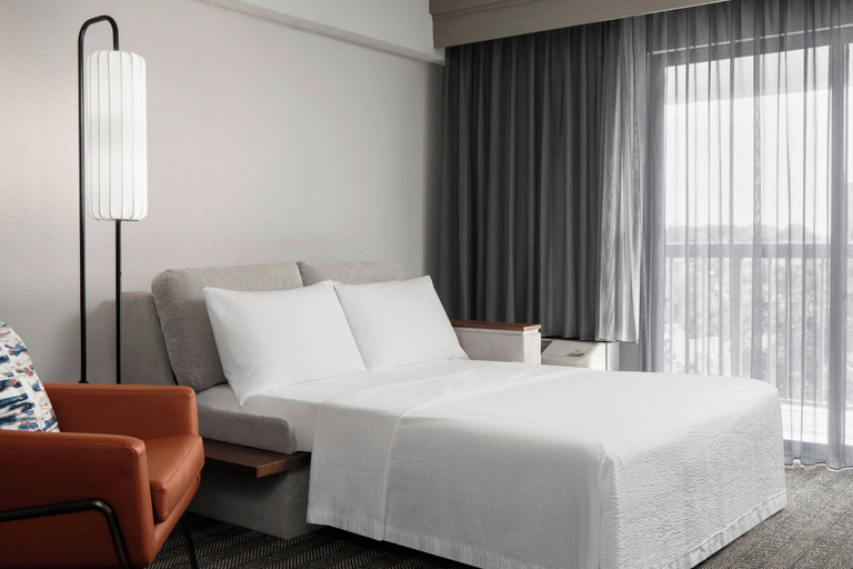 Bedroom 4, Courtyard by Marriott Jacksonville Butler Boulevard, Duval