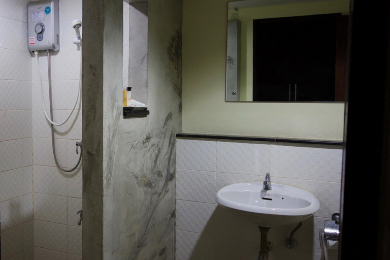 Bathroom 4, Airport Resident 2, Muang Chiang Mai