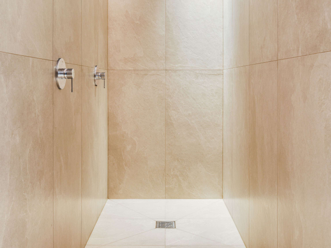 Bathroom 4, Mövenpick hotel Brussels Airport, Vlaams Brabant