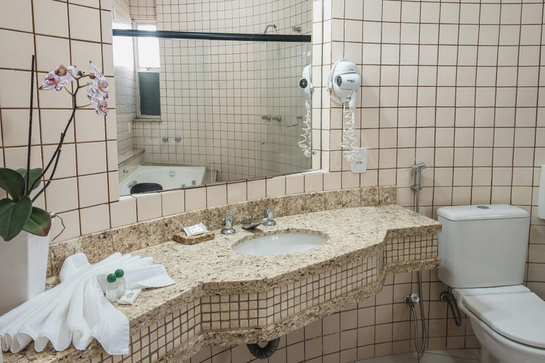 Bathroom 4, Tower Franca Hotel, Franca