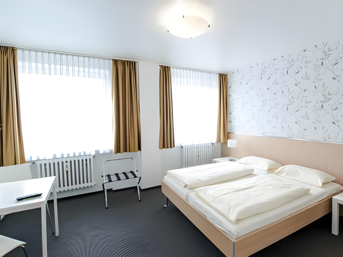 Bedroom 2, Hotel Flaemischer Hof, Kiel