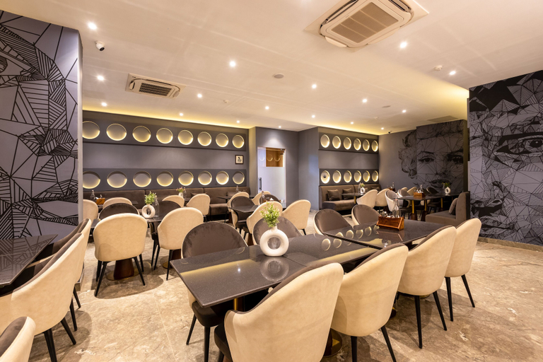 Food & Drinks 5, Saltstayz Autograph Advant & Sector 144, Gautam Buddha Nagar