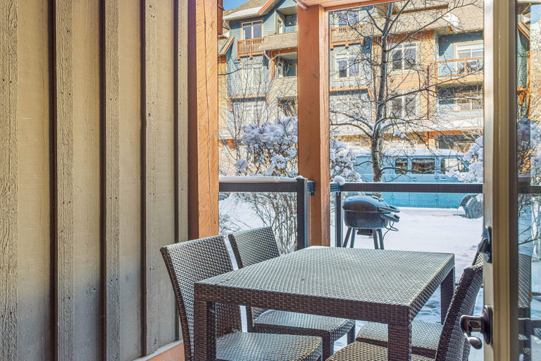 Terrace/patio 5, 2 Bedroom Condo .Pool .Hot Tub .Gym .Spa, Division No. 15