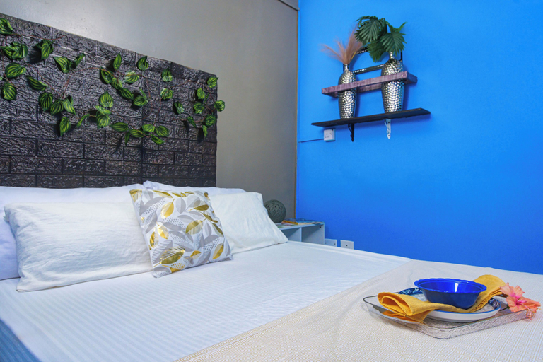 Room 3, Tropic Nook