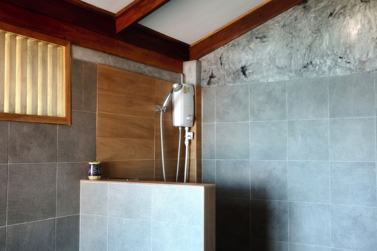 Bathroom 4, Phi Phi Relax Beach Resort, Mueang Krabi