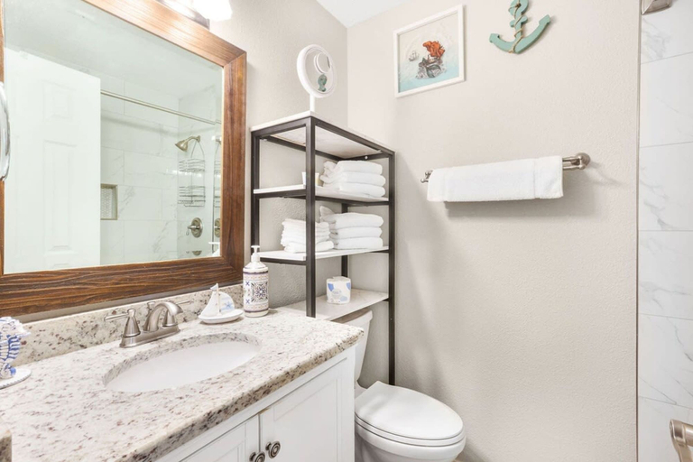 Room 2, Sunrise Village 215- 2BR 1BA Gulf Front Sleep 6, Baldwin