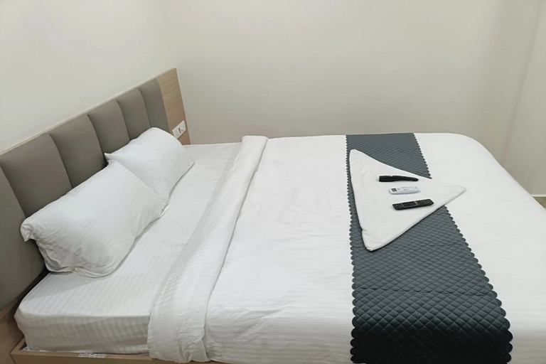 Room 2, Hotel Saffron Groves, Ranga Reddy