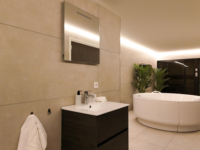 Bathroom 2, Hike & Bike Hotel, Weststellingwerf