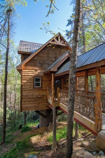 Exterior & Views 2, Out on a Limb Treehouse, Sevier