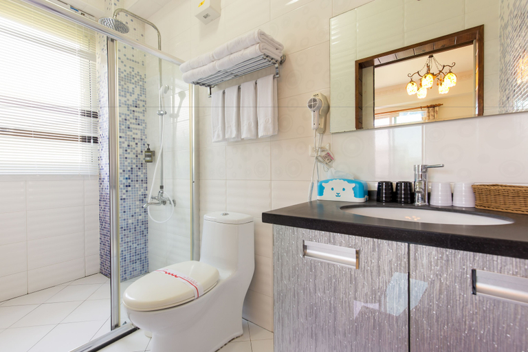 Bathroom 3, TONG YI Homestay, Hualien