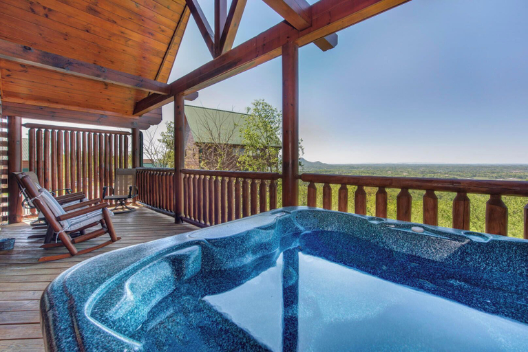 Sport & Beauty, A Smoky Mountain Hide-a-way, Sevier