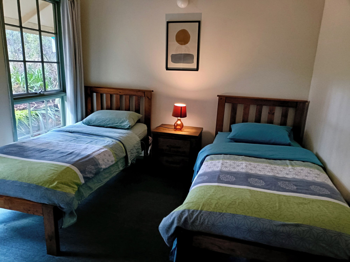 Bedroom 3, Kalimna Woods Cottages, E. Gippsland - Bairnsdale