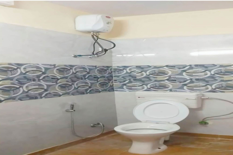 Bathroom 5, Hotel Raj Dx, Delhi