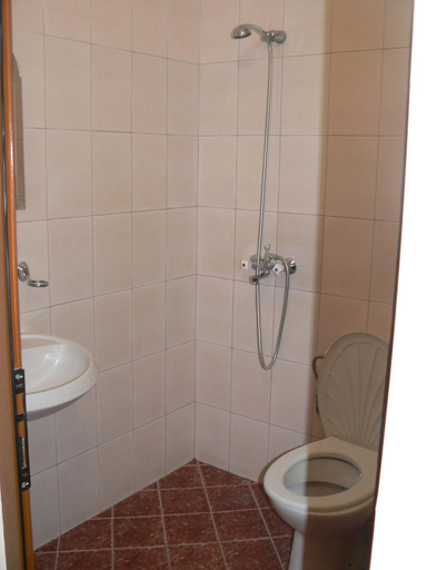 Bathroom, Hotel Varusha, Veliko Tarnovo
