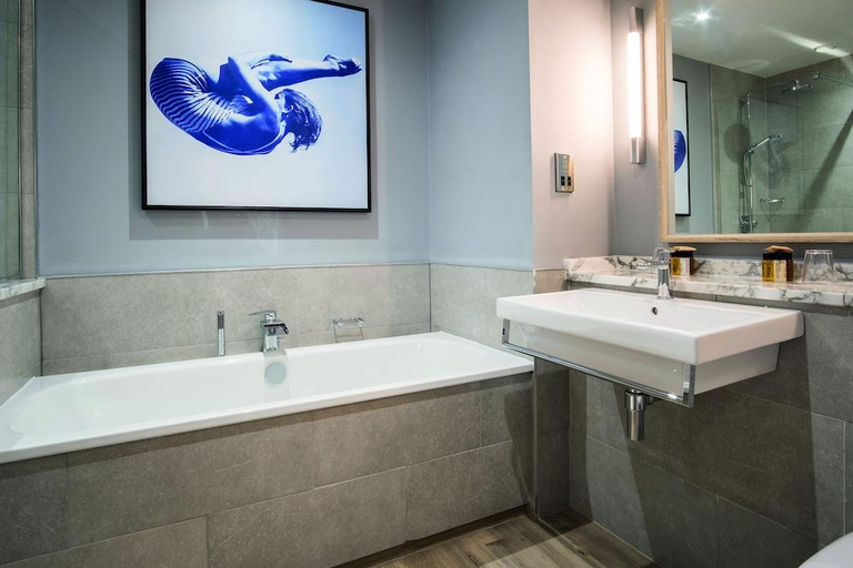 Bathroom 3, The Beverley Arms Hotel, East Riding of Yorkshire