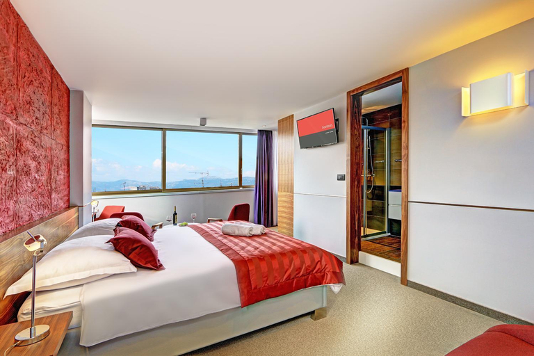 Bedroom 2, UP THERE design rooms, Split