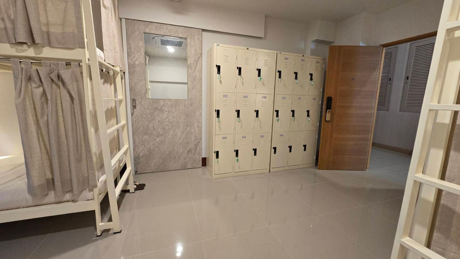 Bathroom 4, Malee Hotel, Muang Chiang Mai