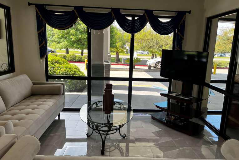 Public Area 3, Super 8 by Wyndham Slidell, Saint Tammany
