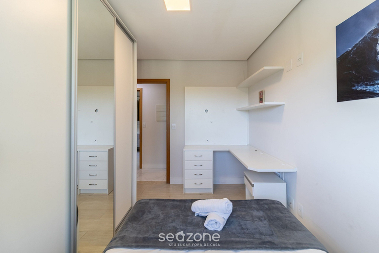 Room 3, Apartment w/ BBQ 500m From the Beach Rlv0206, Florianopolis