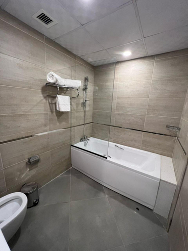 Bathroom 4, Addis Ville Hotel Apartment, Addis Abeba