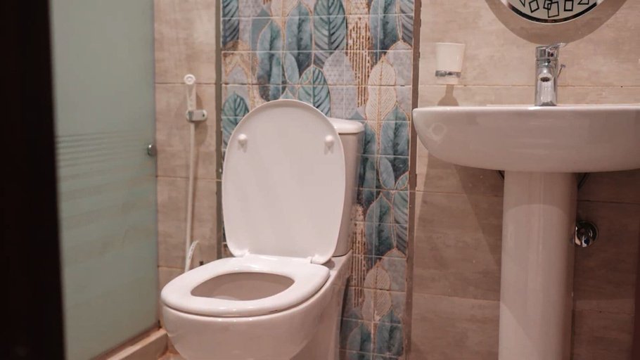Bathroom 3, Premium Swiss Residence El Dokki, Ad-Duqi