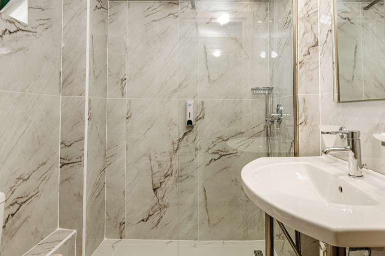 Bathroom 5, Caretta Beach Resort & Waterpark, Ionian Islands