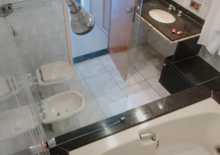 Bathroom 4, Tower Icarai Hotel, Niterói