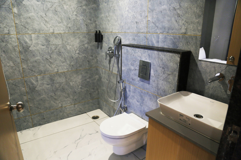 Bathroom 4, Roots Luxury Suits & Banquets, Bangalore