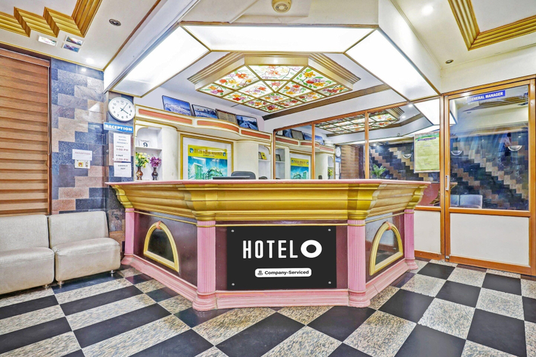 Reception 3, Super Hotel O East Nada, Thrissur