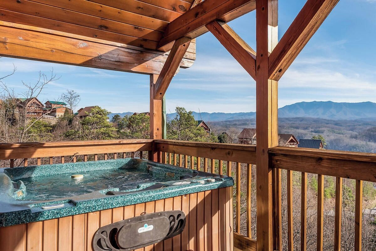 Sport & Beauty, Sweet Slice of Heaven, Sevier
