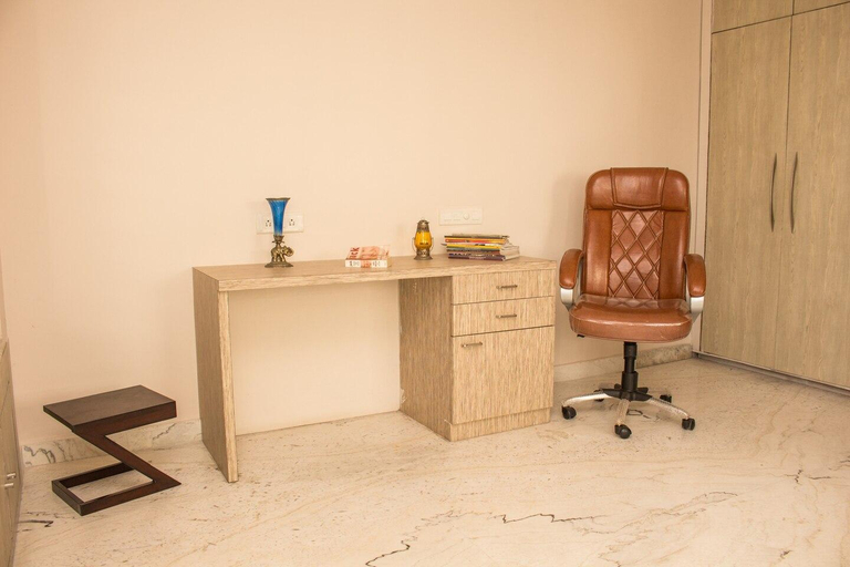 Others 5, Luxury Apartment, Kolkata