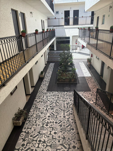 Others 2, Hotel Gallo, Guadalajara