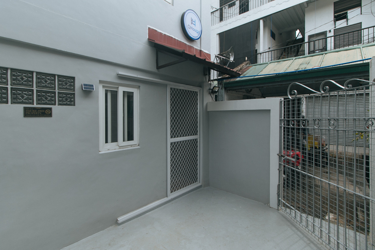 Exterior & Views 5, RedDoorz @ Qhouzz near PUP, Manila City