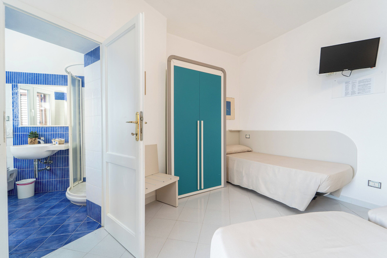 Bedroom 3, Hotel Saraceno, Grosseto