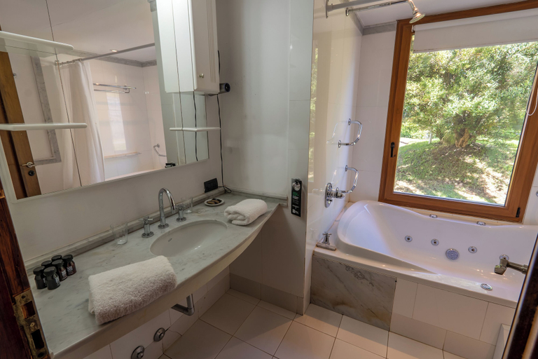 Bathroom 3, Rent Up -Casa junto al lago Nahuel Huapi, Los Lagos