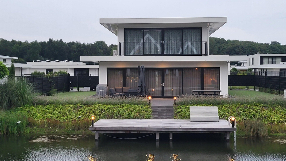 Garden 3, Watervilla in Beautiful Area Near Harderwijk, Zeewolde