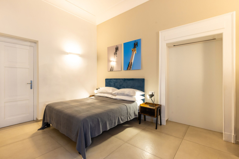 Room 1, Caracciolo in Naples, Napoli
