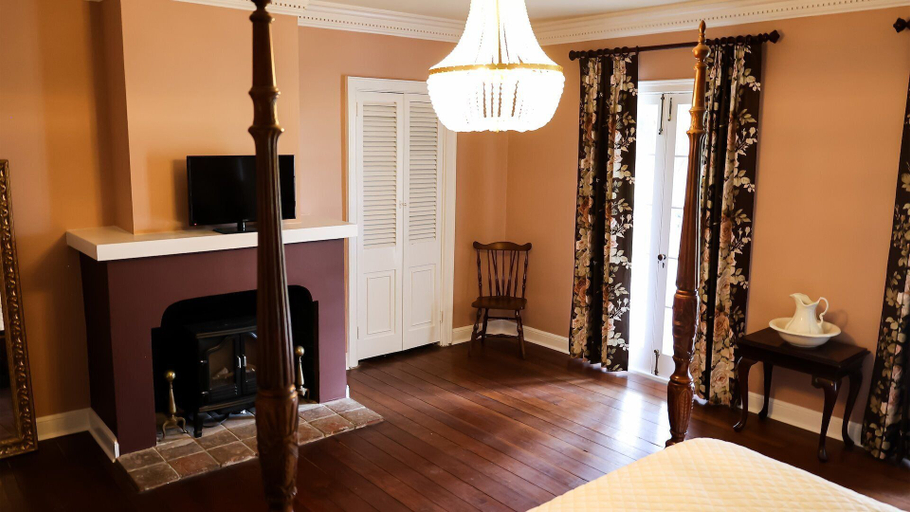 Bedroom 2, Ormond Manor, Saint Charles