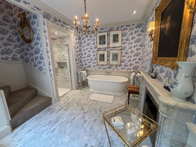 Bathroom 3, Park Hall Manor, Derbyshire