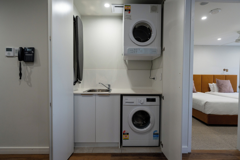 Bathroom 4, Astina Suites, Penrith - West