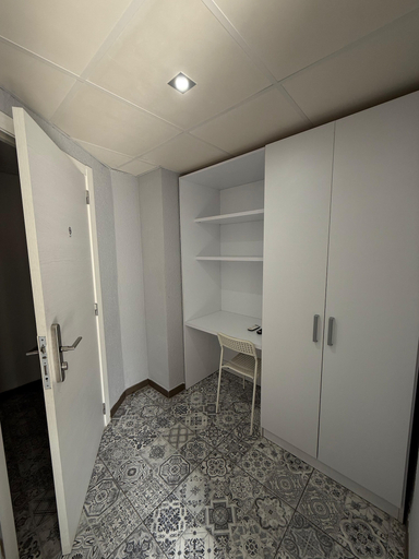 Others, Hostal B y B Benidorm, Alicante