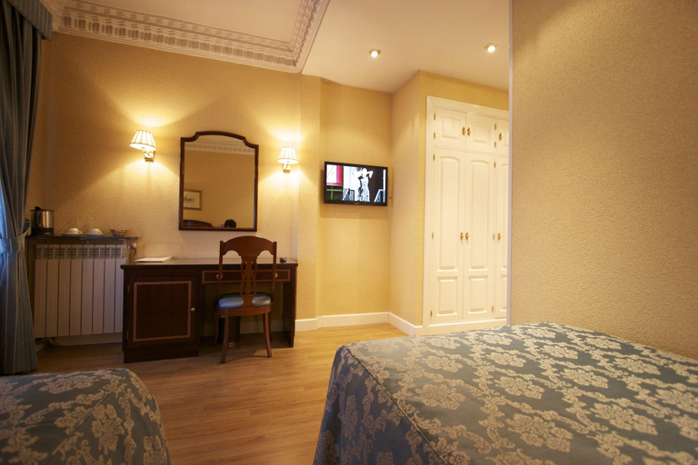 Bedroom 3, Rincon de Gran Via, Madrid