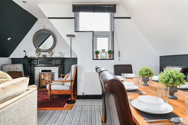 Room 4, Host Stay The Cliff Greenhouse, Brighton and Hove