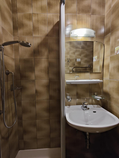 Bathroom 3, Alpenblick, Bolzano
