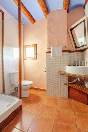 Bathroom 2, Casa Marco, Huesca