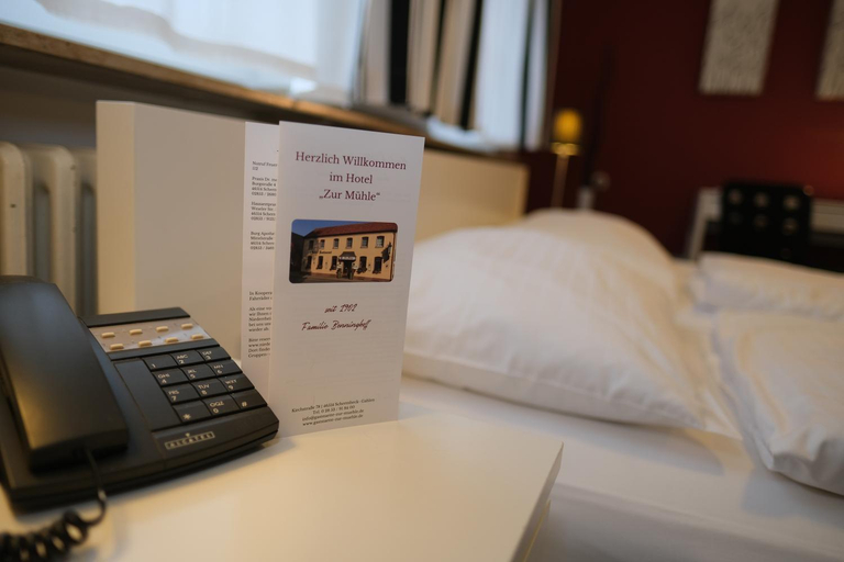 Bedroom 2, Hotel-Restaurant Zur Muhle, Wesel