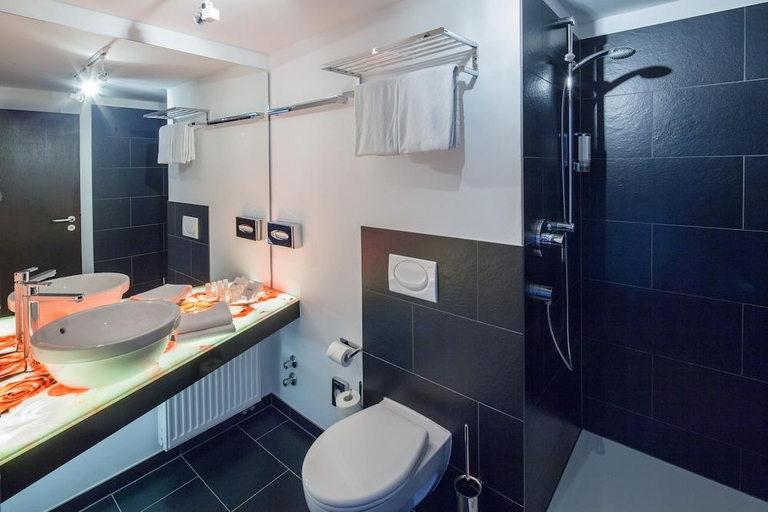 Bathroom 5, Hotel Der Achtermann, Goslar
