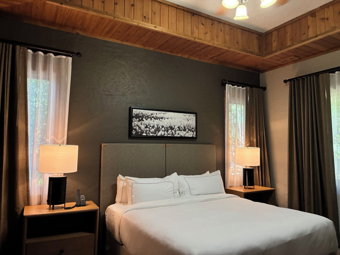 Bedroom 3, Stonewater Cove, Stone