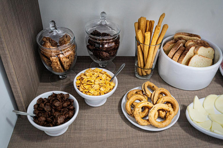 Food & Drinks