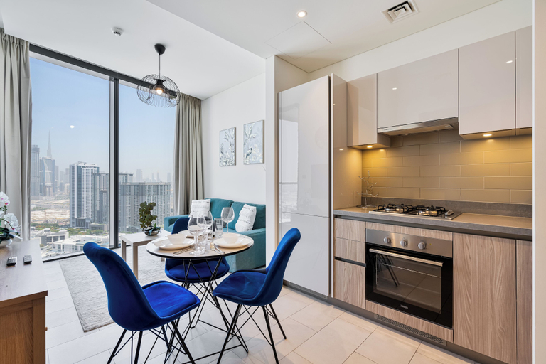 In-room dining 5, PVH - Serene 1BR - Sobha Waves, Dubai